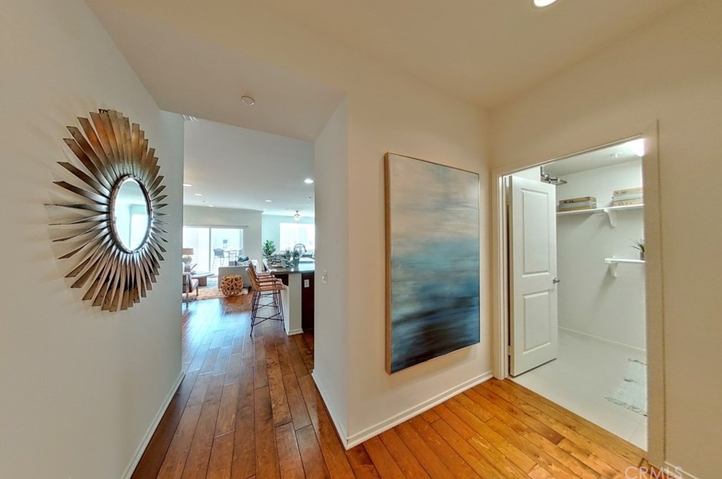 13124 Central Ave #302, Hawthorne, CA 90250