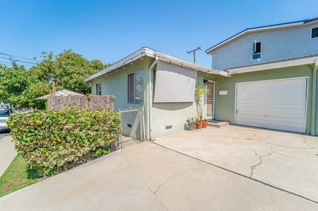 2701 Ruhland Ave, Redondo Beach, CA 90278