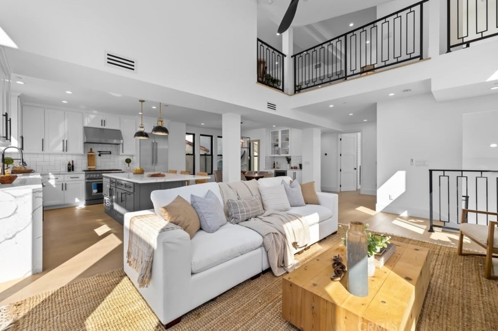 519 N Irena Ave #b, Redondo Beach, CA 90277
