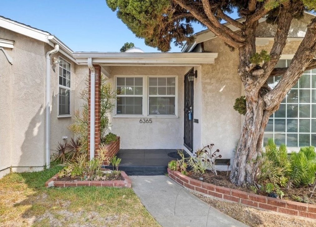 6365 82nd St, Los Angeles, CA 90045-2876