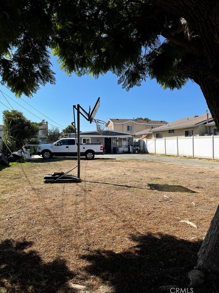 15203 Osage Ave, Lawndale, CA 90260-1704