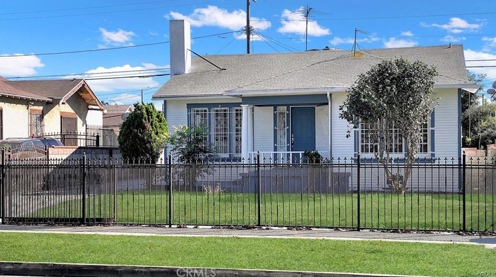 1040 71st St, Los Angeles, CA 90044-5202