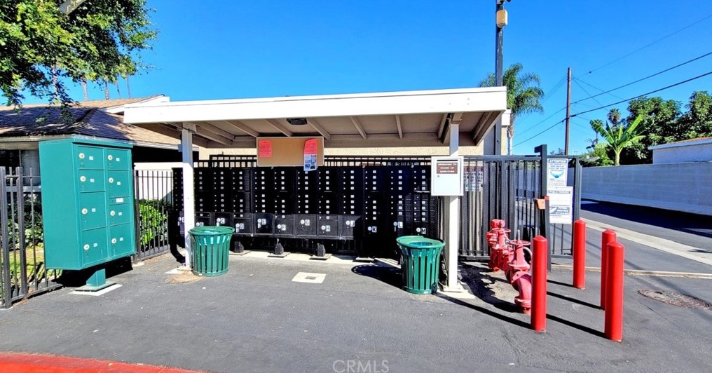 8059 Worthy Dr, Westminster CA  92683-7151 exterior