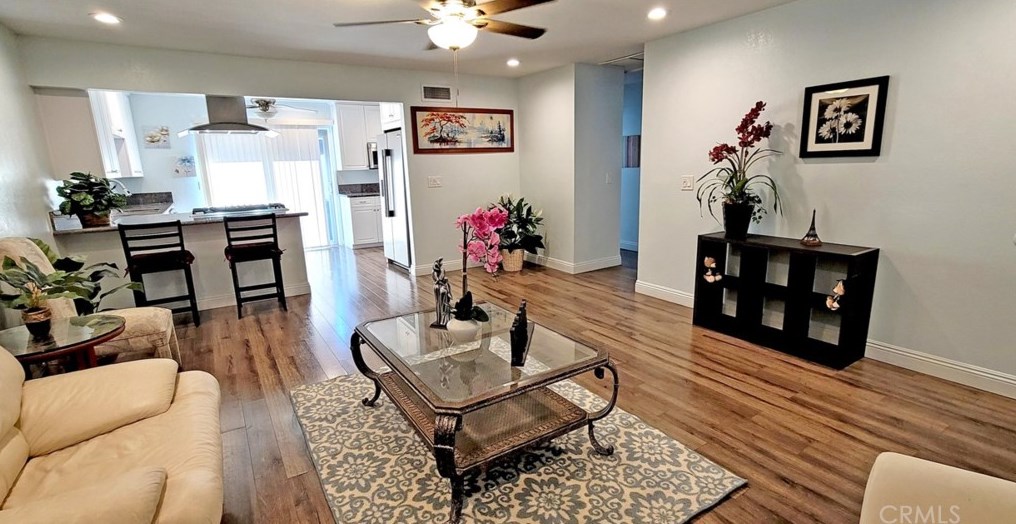 8059 Worthy Dr, Westminster CA  92683-7151 exterior