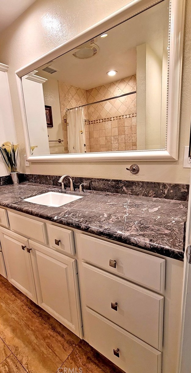 8059 Worthy Dr, Westminster CA  92683-7151 exterior