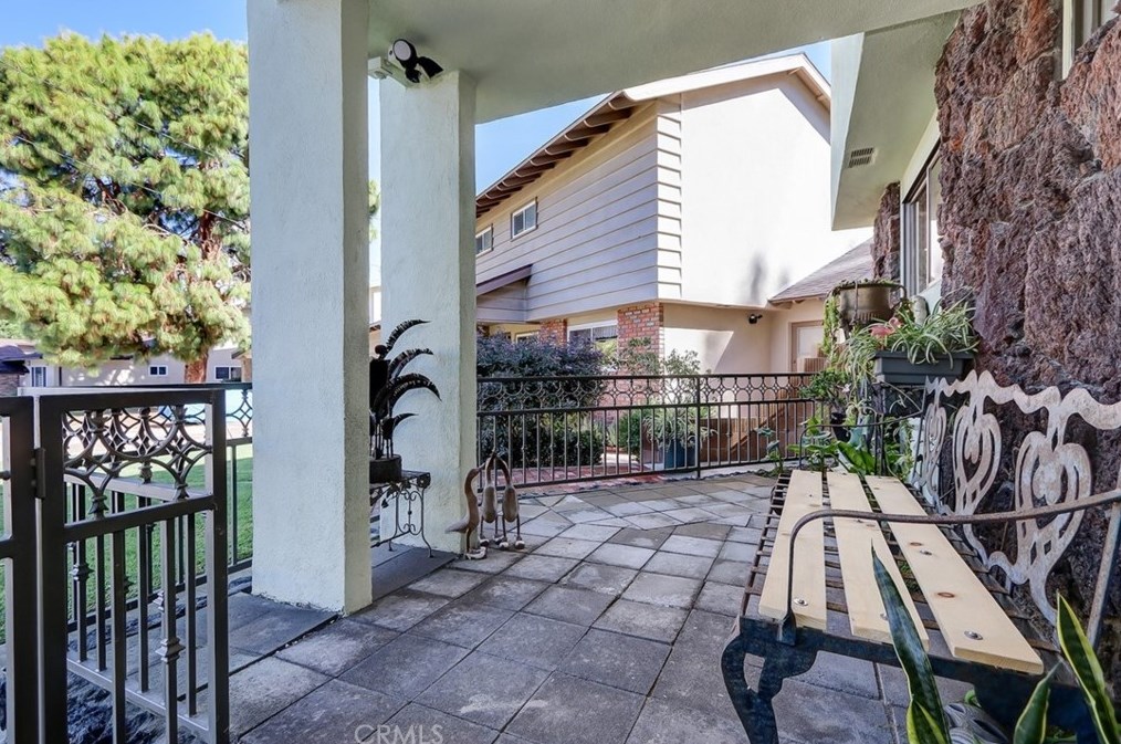 336 Valley St, El Segundo, CA 90245-2931