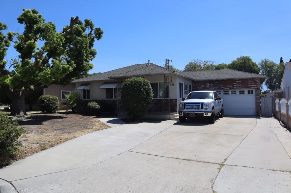 1441 Pepper Tree Ln, San Bernardino CA  92404-5429 exterior