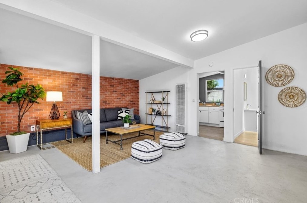 1583 48th St, Los Angeles CA  90011-4303 exterior