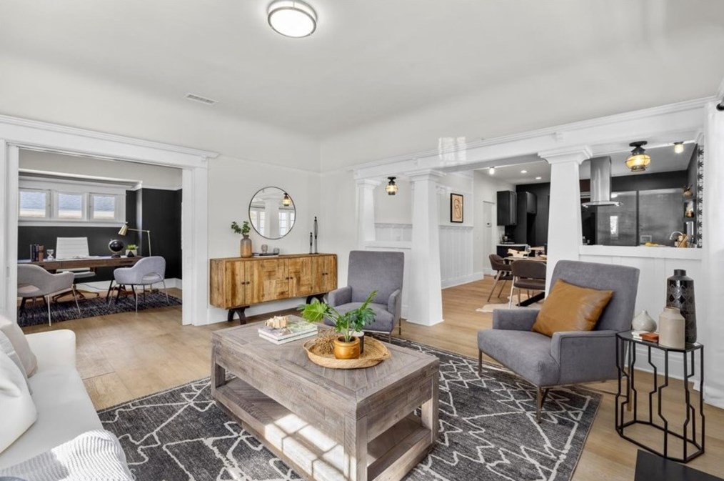 1583 48th St, Los Angeles CA  90011-4303 exterior