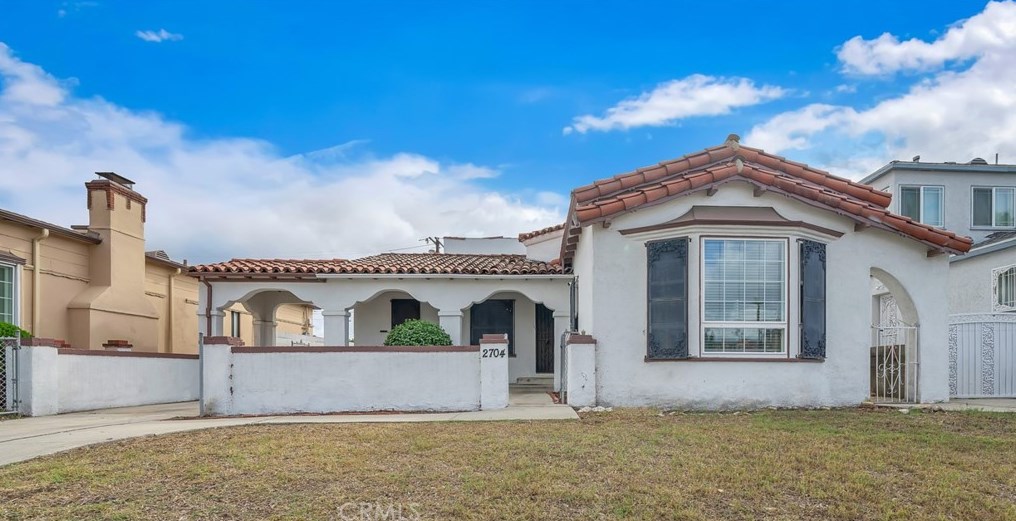 2704 W 83rd St, Inglewood, CA 90305