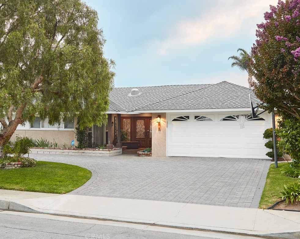 815 California St, El Segundo CA  90245-3250 exterior