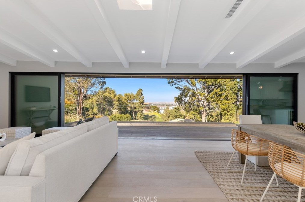 34 Deerhill Dr, Palos Verdes Estates, CA 90274