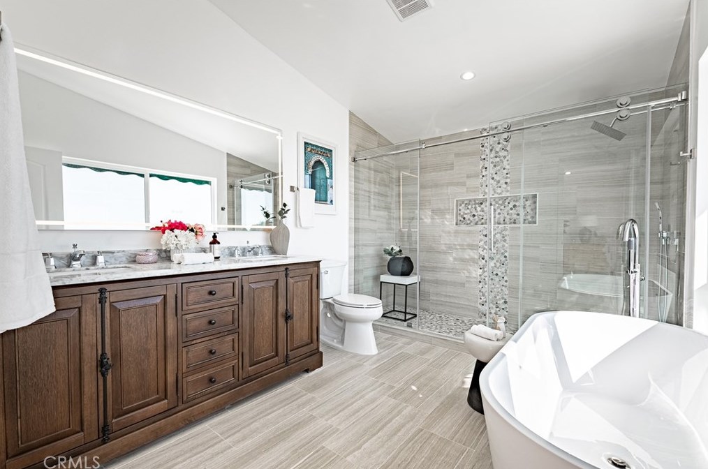 4 Golden Spur Ln, Palos Verdes Estates, CA 90275
