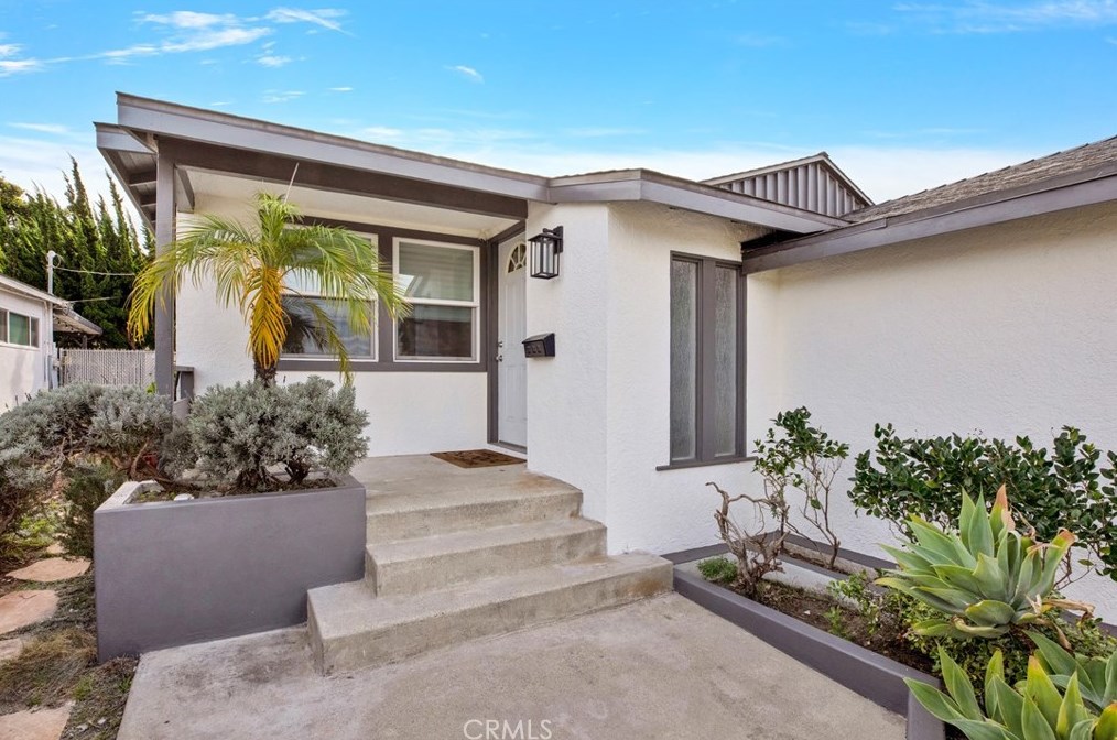 1008 Rosecrans Ave, Manhattan Beach, CA 90266