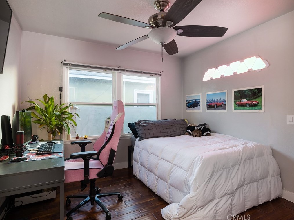 1201 Acacia Ave, El Segundo CA 90245-2017 exterior