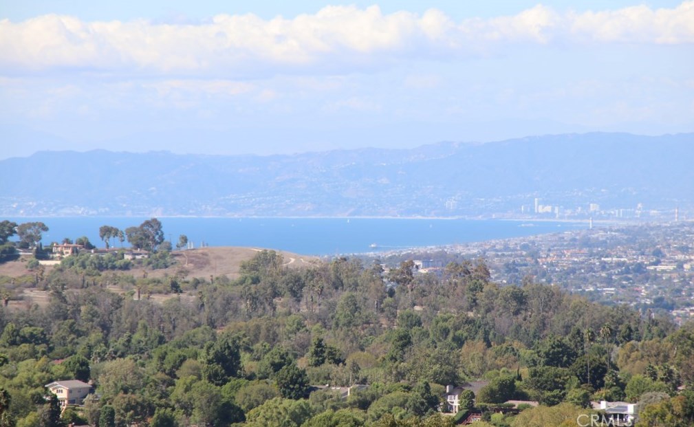 38 Deerhill Dr, Palos Verdes Estates, CA 90274