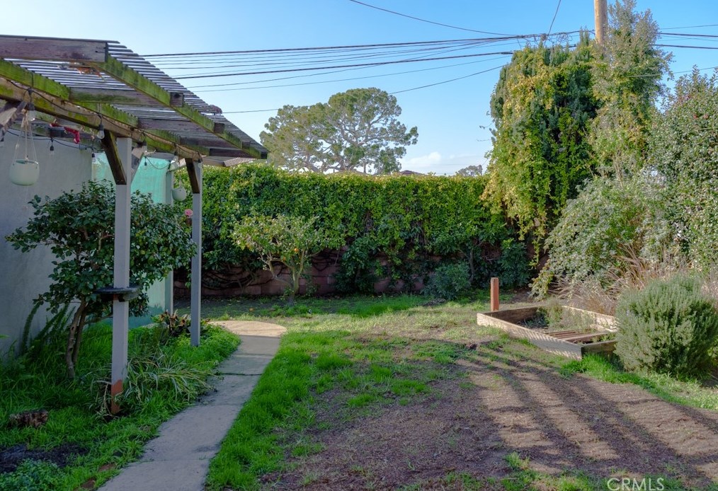 8461 Truxton Ave, Los Angeles CA  90045-3920 exterior