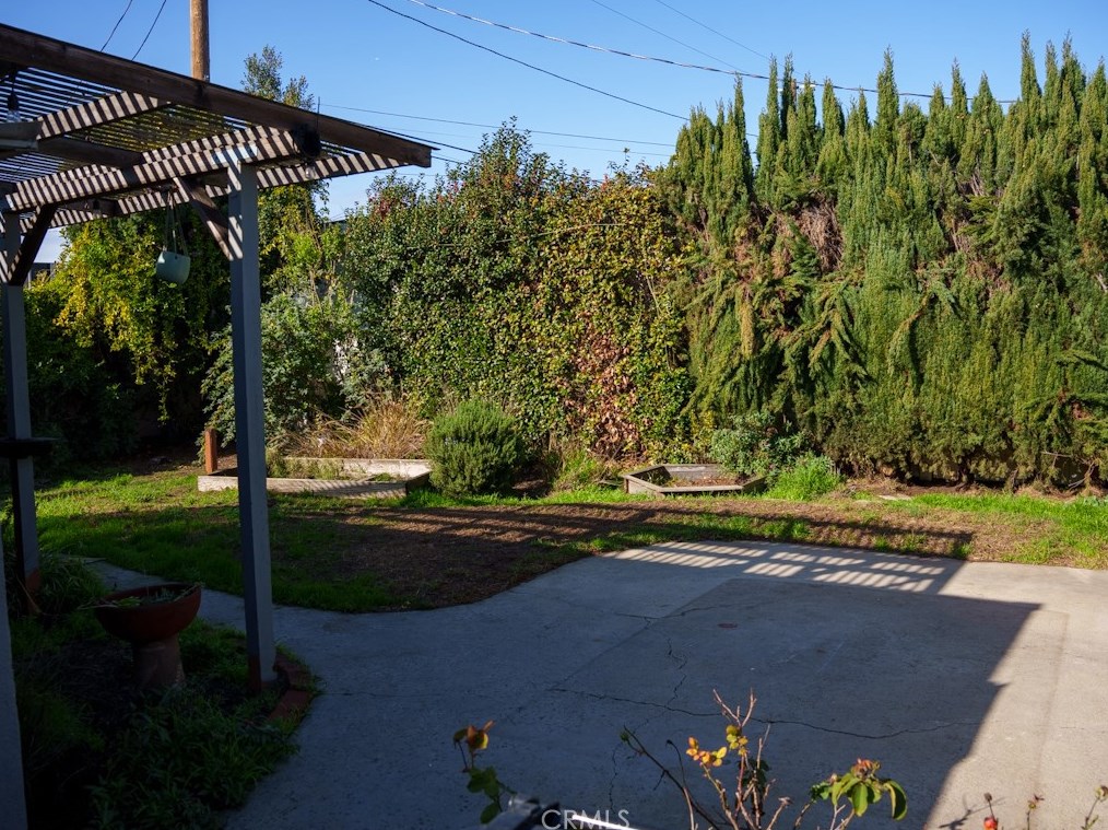 8461 Truxton Ave, Los Angeles CA  90045-3920 exterior