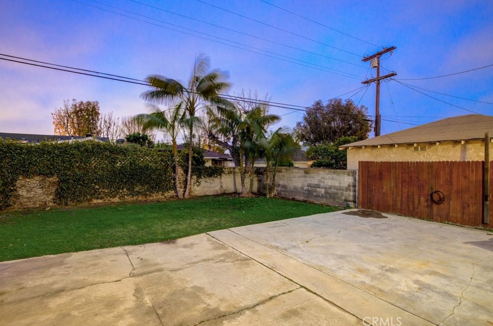 6660 81 St, Los Angeles CA 90045-2827 exterior