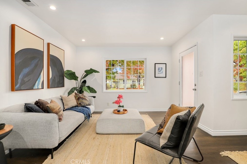 7736 Midfield Ave, Los Angeles CA  90045-3236 exterior