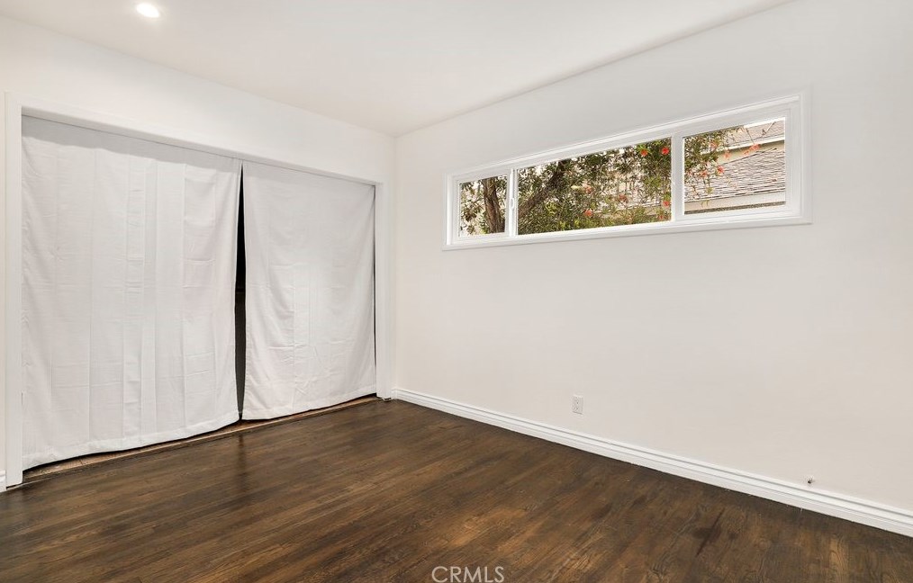 7736 Midfield Ave, Los Angeles CA  90045-3236 exterior