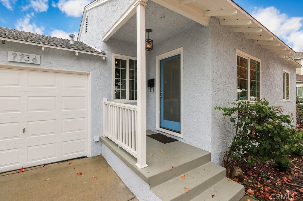 7736 Midfield Ave, Los Angeles CA  90045-3236 exterior