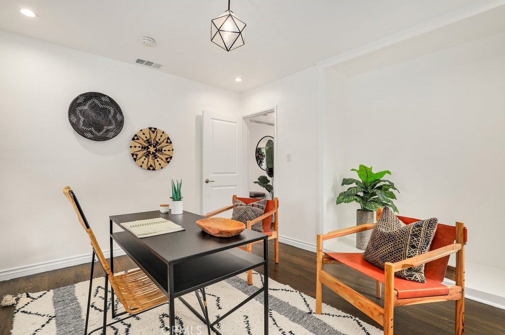 7736 Midfield Ave, Los Angeles CA  90045-3236 exterior