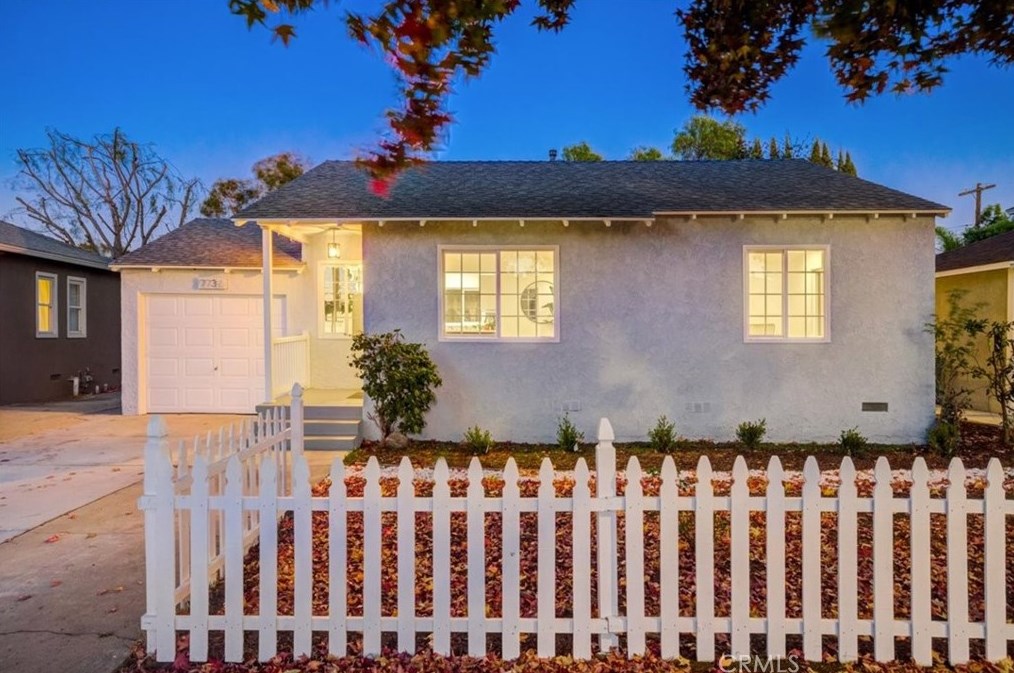 7736 Midfield Ave, Los Angeles CA  90045-3236 exterior