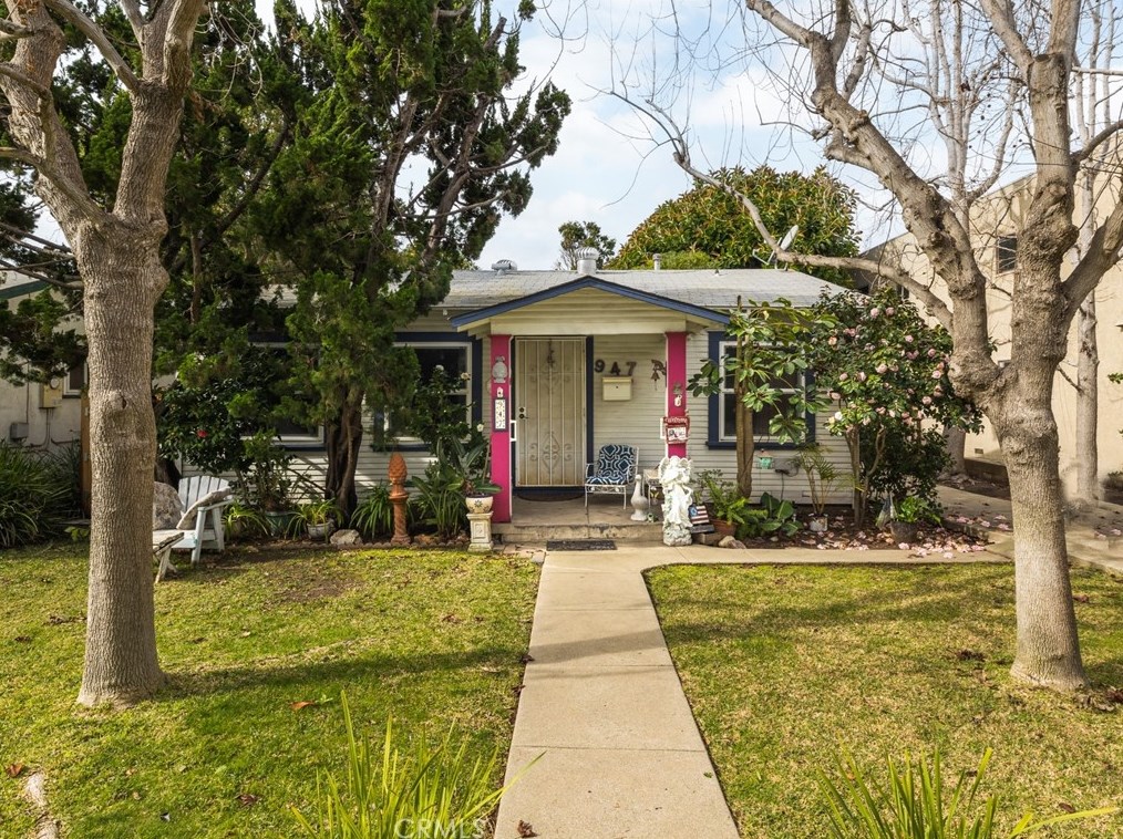 947 Virginia St, El Segundo CA  90245-2153 exterior