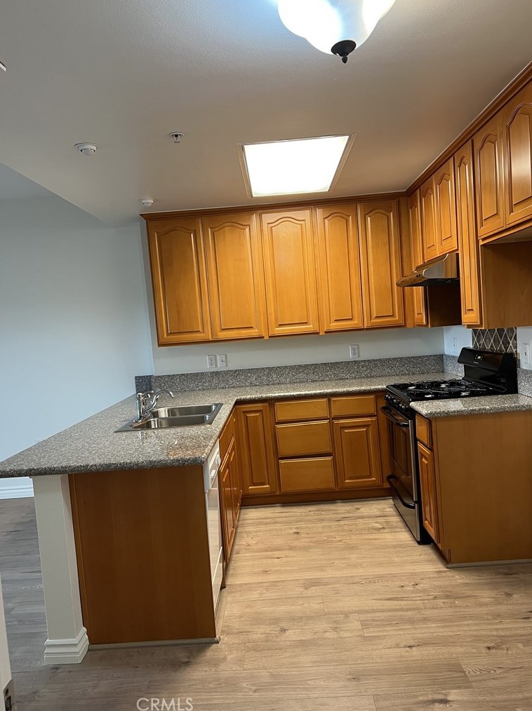 17888 Alburtis Ave #a202, Artesia, CA 90701