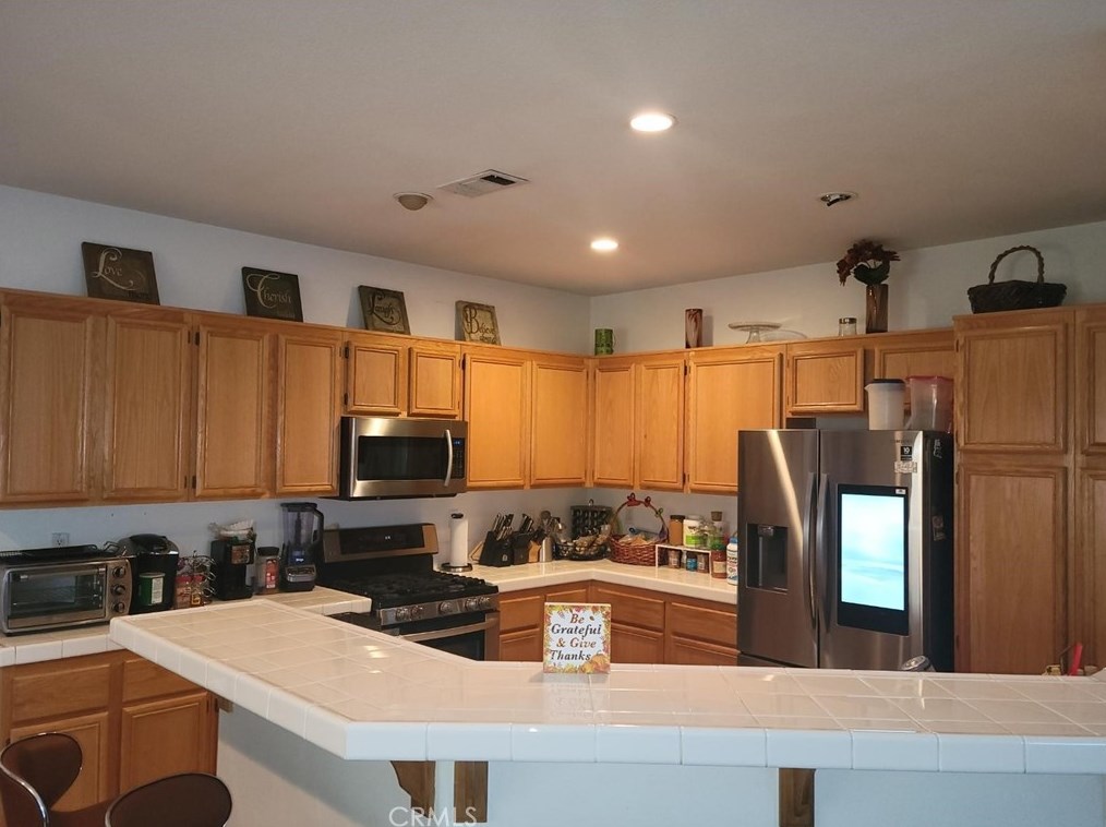13238 Acacia Ave, Moreno Valley, CA 92553-6928