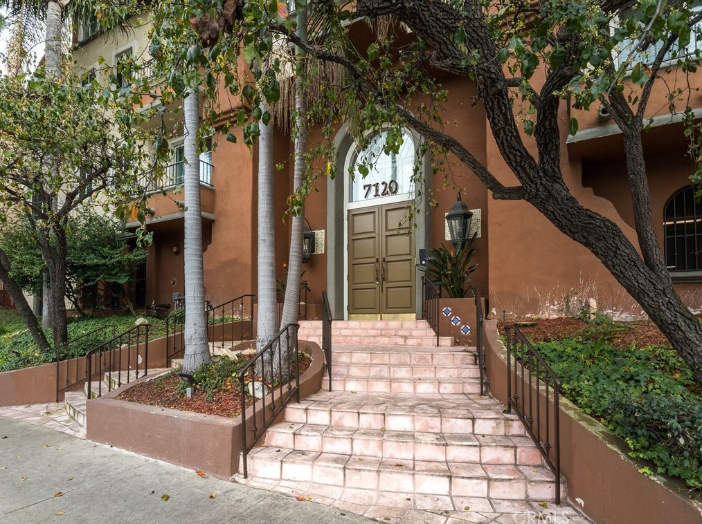 7120 La Tijera Blvd, Los Angeles, CA 90045-2160
