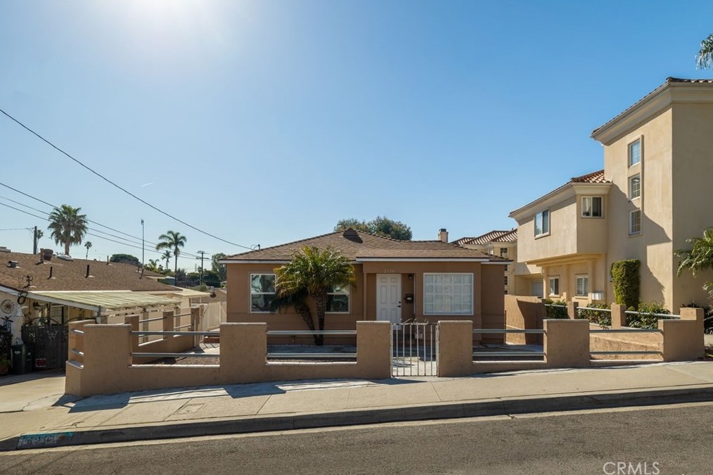 2120 Pullman Ln, Redondo Beach, CA 90278