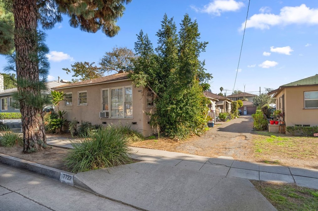 7722 Pickering Ave, Whittier, CA 90602