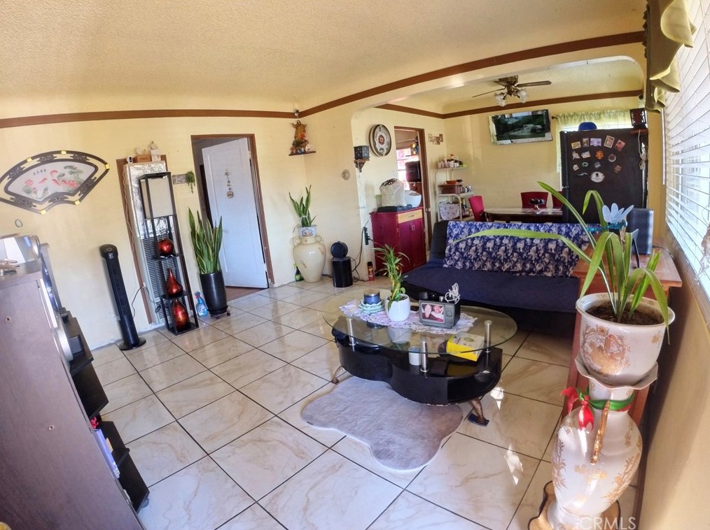 21153 S Harbor View Ave, Long Beach, CA 90810