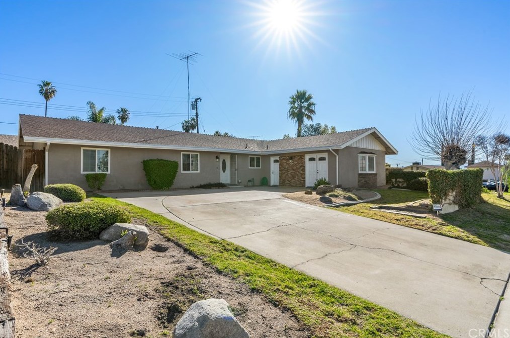 6245 Arden Ave, Highland, CA 92346-2023