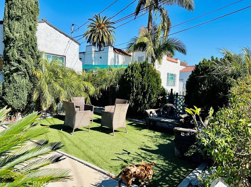 209 105th St, Los Angeles, CA 90003-4728
