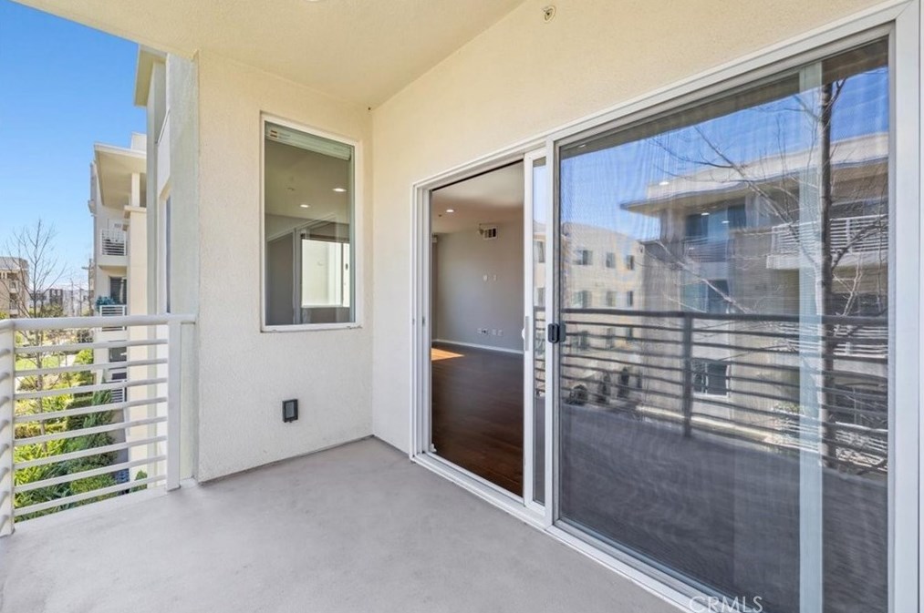 12922 Union Ave #302, Hawthorne, CA 90250