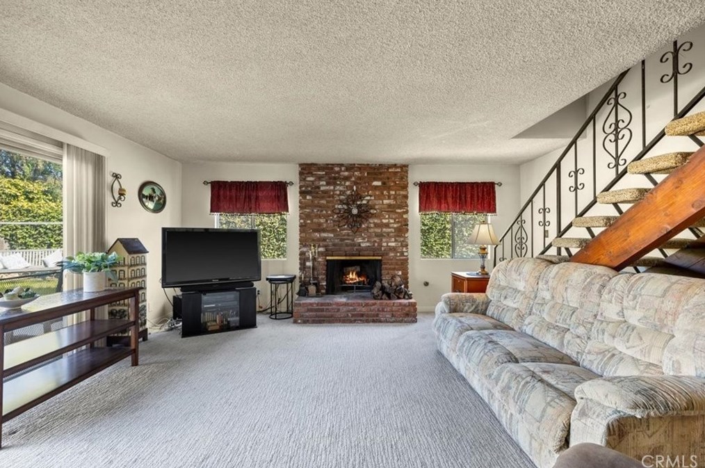 15328 Cranbrook Ave, Lawndale CA  90260-2425 exterior