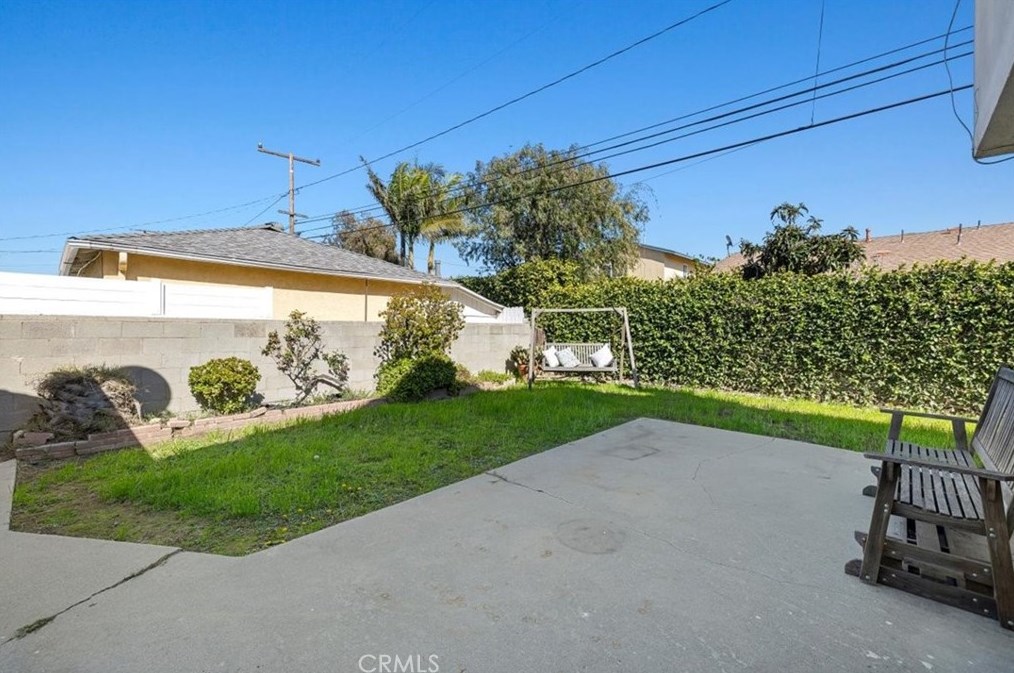 15328 Cranbrook Ave, Lawndale CA  90260-2425 exterior