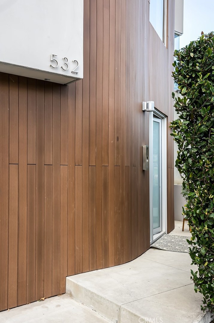 532 6th St, Manhattan Beach, CA 90266