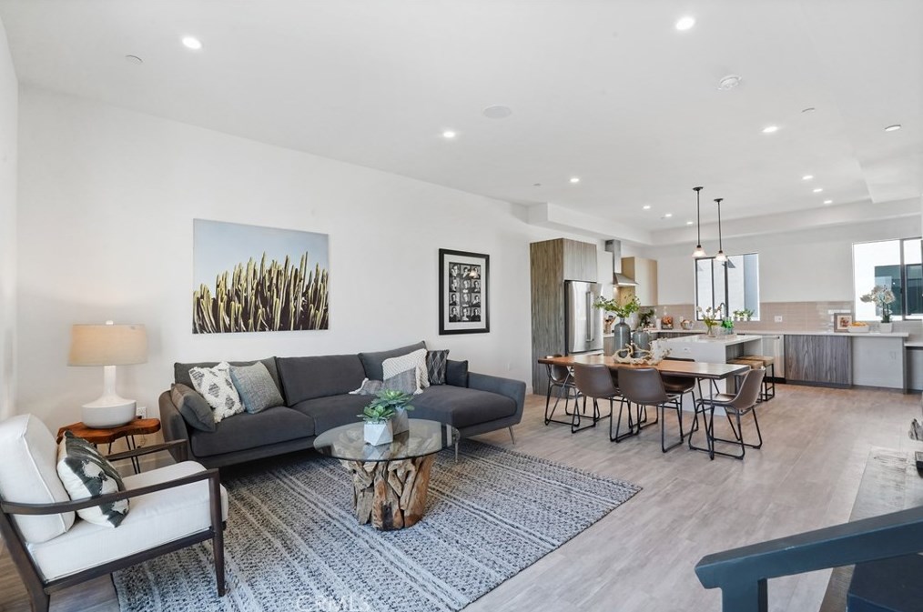 6708 N Royce, Van Nuys, CA 91411