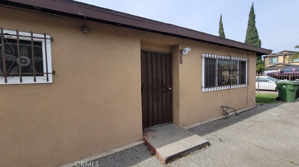 2426 114th St, Los Angeles, CA 90059-2116