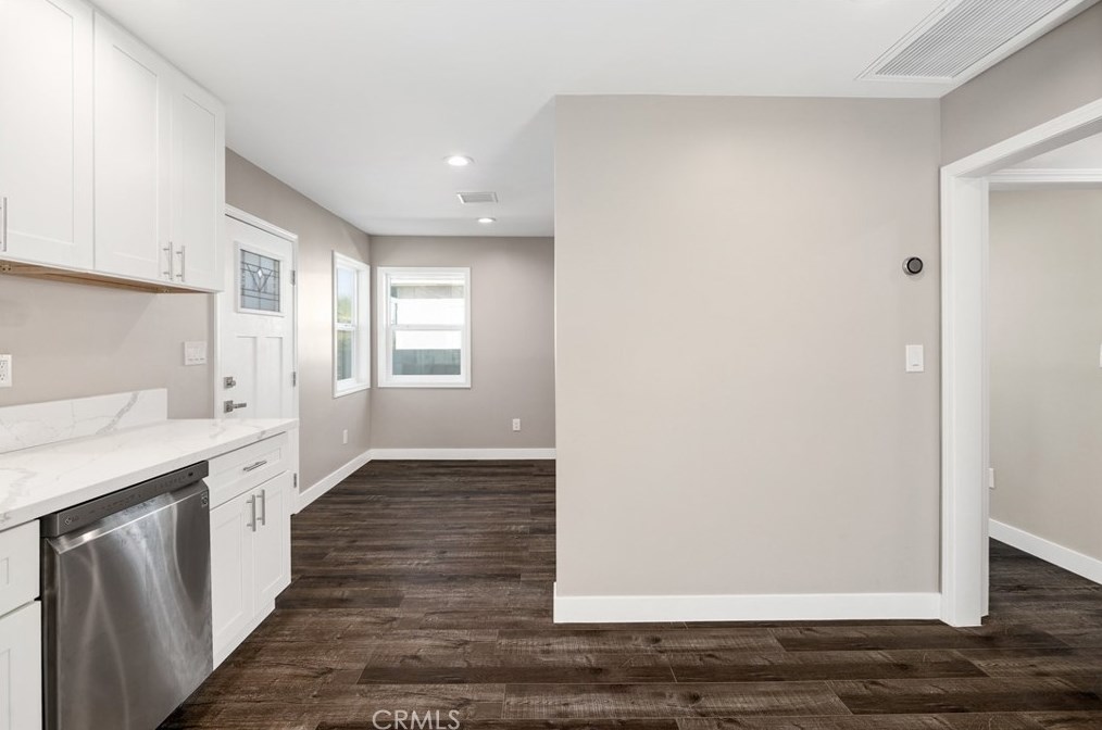 5124 135th St, Hawthorne CA  90250-5630 exterior