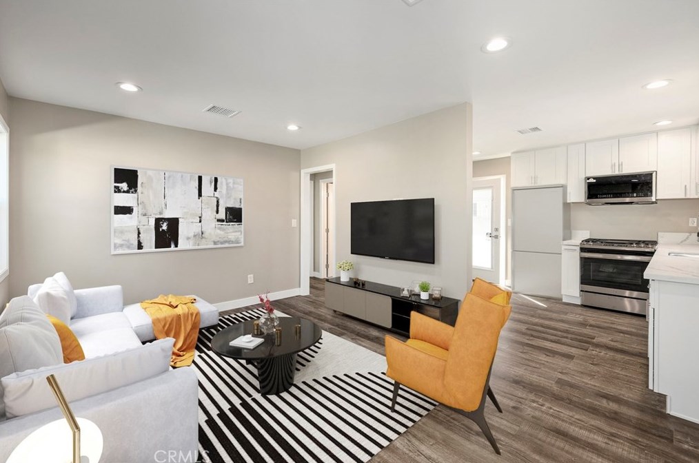 5124 135th St, Hawthorne CA  90250-5630 exterior