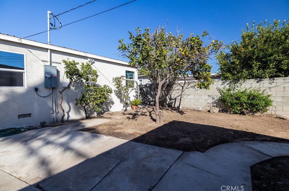 5124 135th St, Hawthorne CA  90250-5630 exterior
