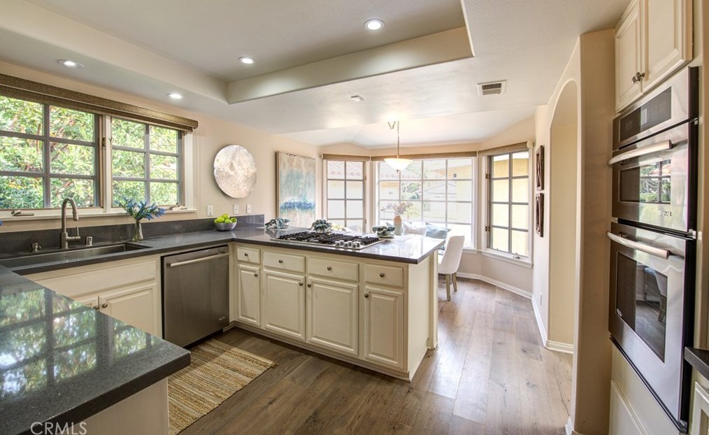 31 Malaga Pl, Manhattan Beach, CA 90266