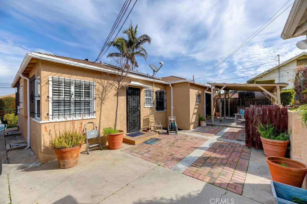 1234 109th St, Los Angeles, CA 90044-1606