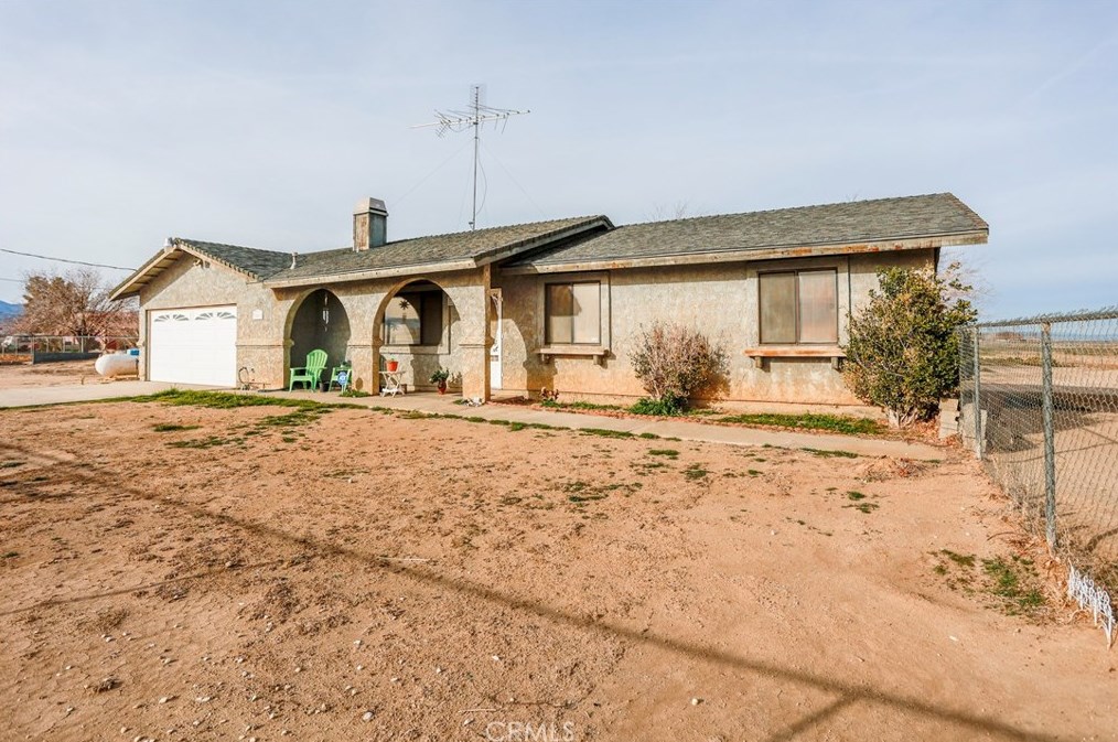 38519 92nd St, Palmdale, CA 93591-2230
