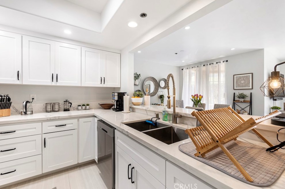 130 The Village #106, Redondo Beach, CA 90277